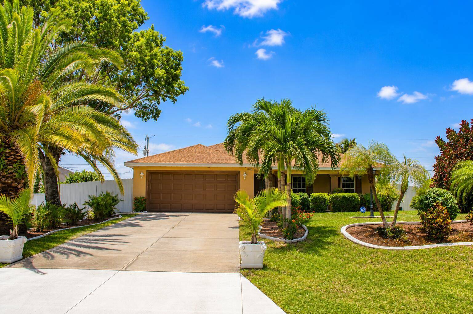 1206 NE 5THCape Coral - picture