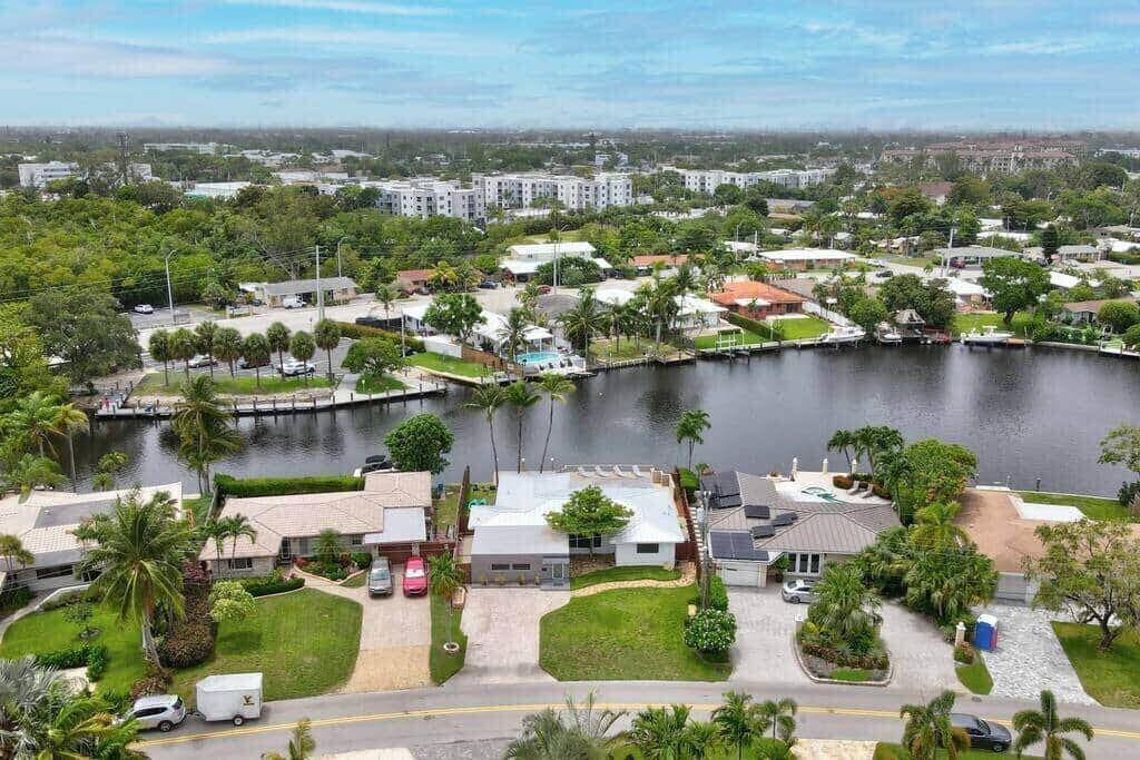 1631 PoinsettiaFort Lauderdale - picture