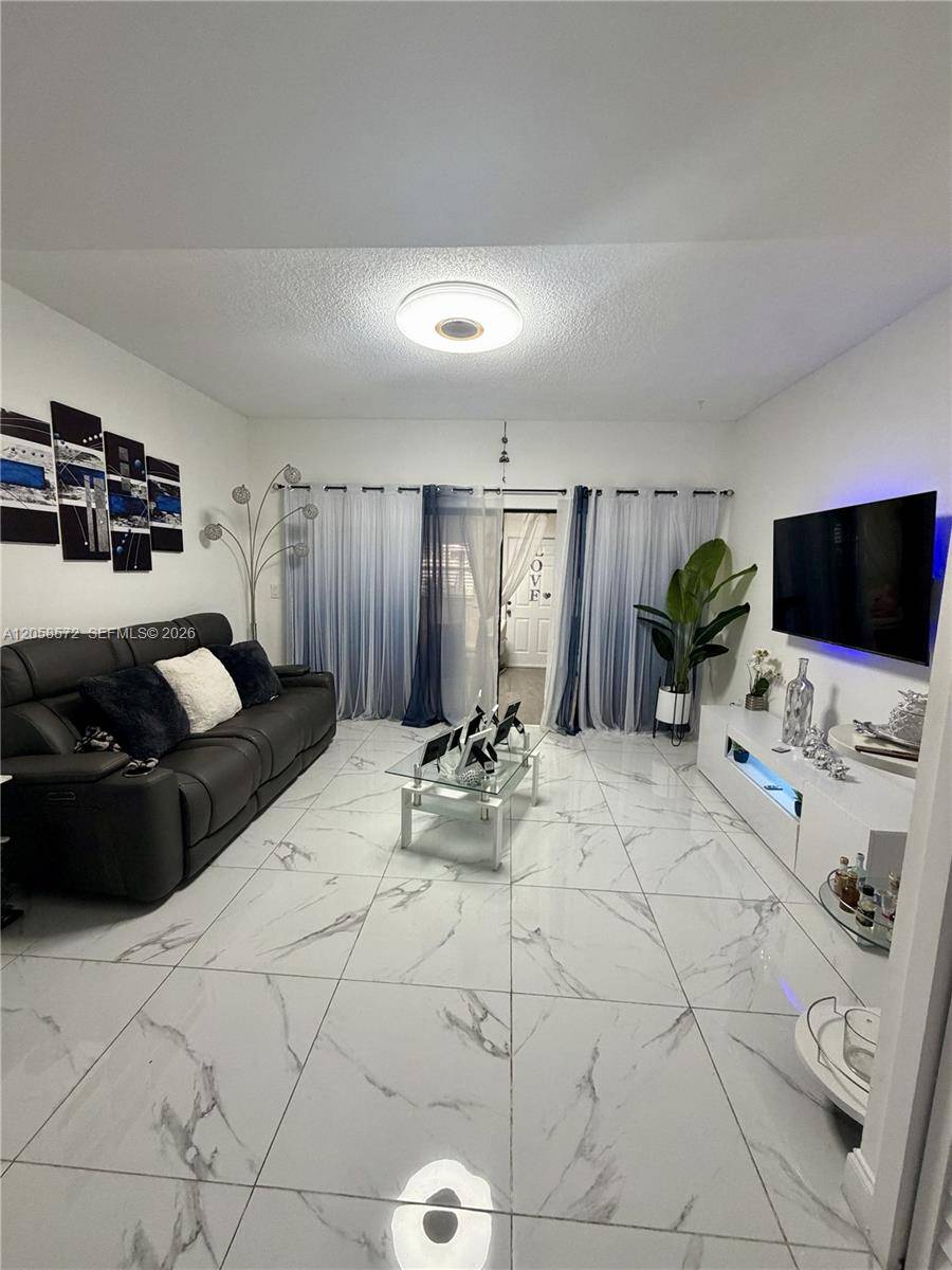 270 NW 71st AveMiami - LAGUNA CONDO condo unit 4 - picture