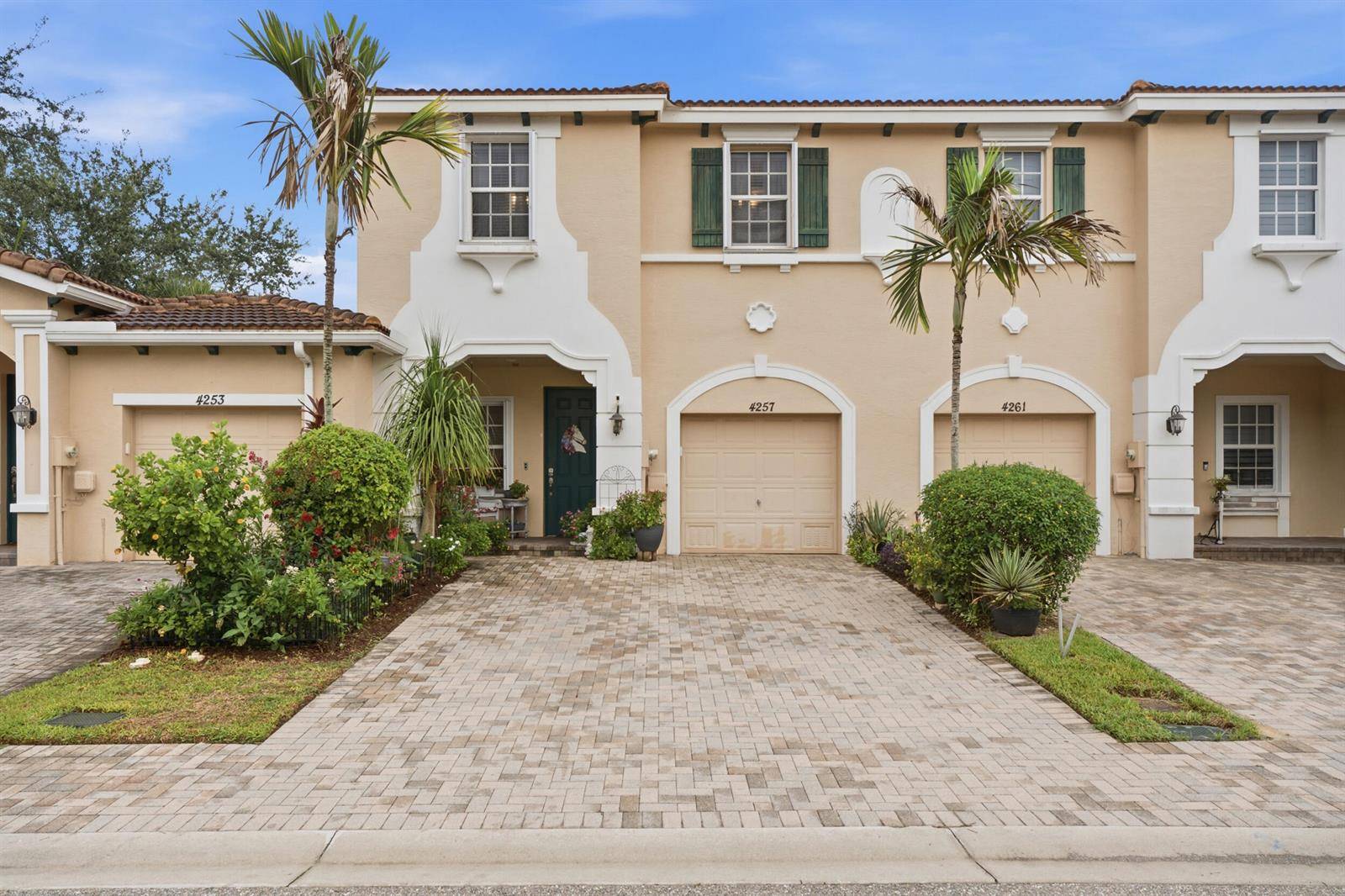 4257 SW PINE COVEStuart - picture