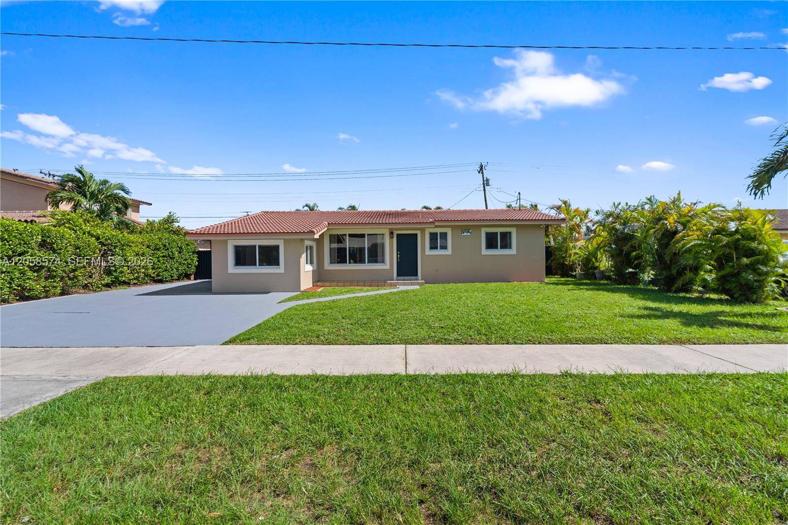 661 W 50th PlHialeah - picture