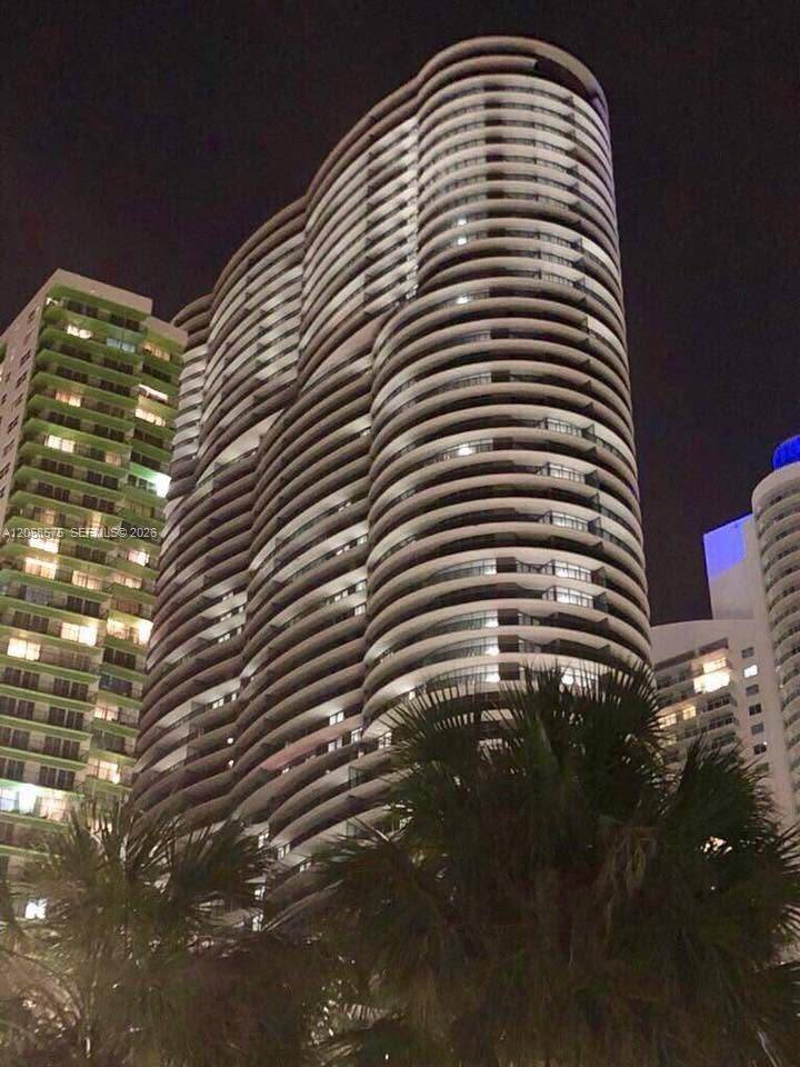 488 NE 18th StMiami - ARIA ON THE BAY CONDO condo unit 1701 - picture