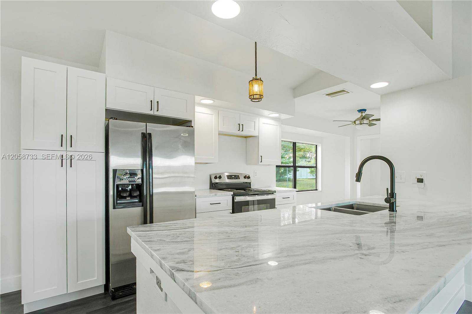 2935 SW 1st PlCape Coral - picture
