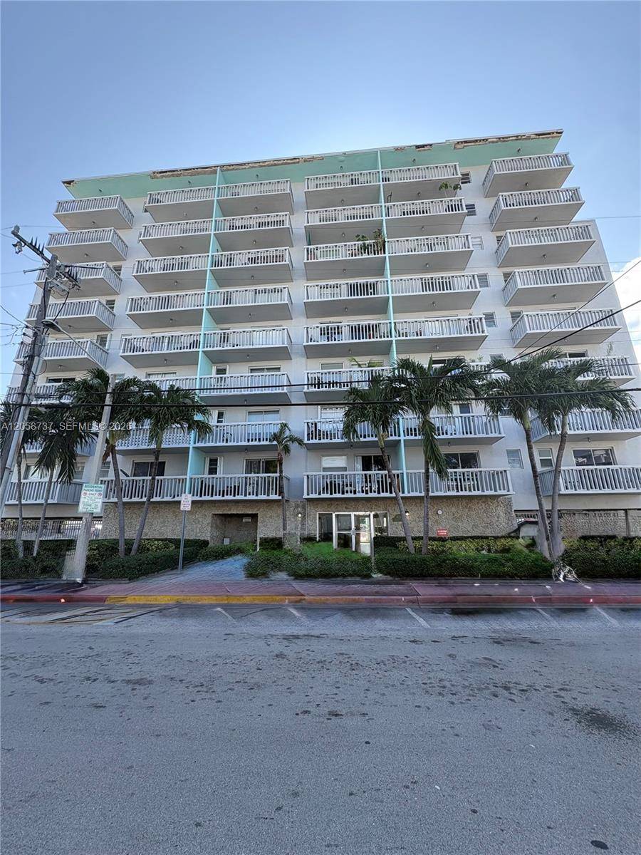 7620 Carlyle AveMiami Beach - CARLYLE PLAZA CONDO condo unit 502 - picture