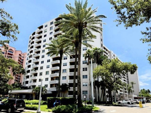 90 Edgewater DrCoral Gables - GABLES WATERWAY TOWERS CO,GABLES WATERWAY condo unit 515 - picture