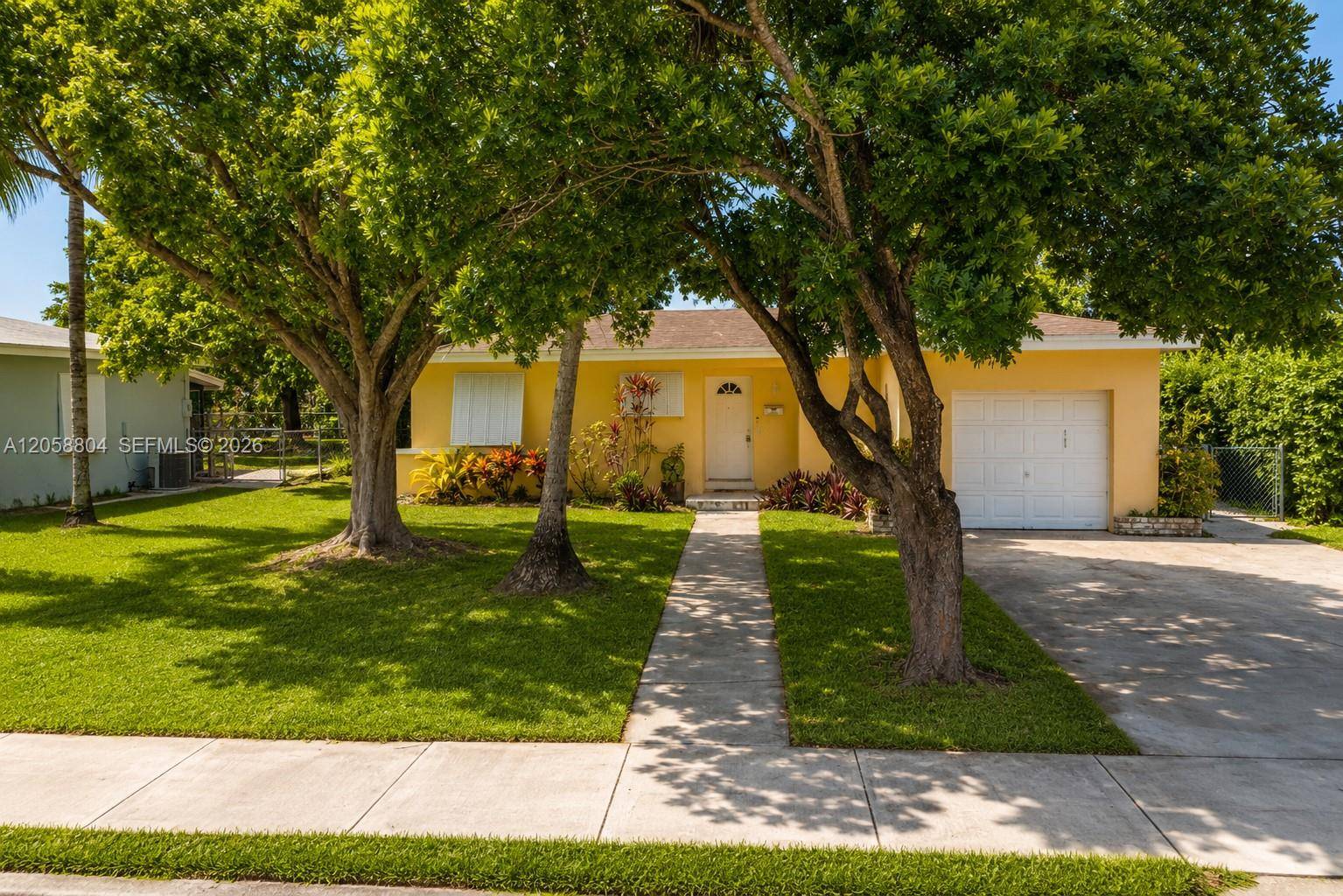 948 NW 9th CtHomestead - picture