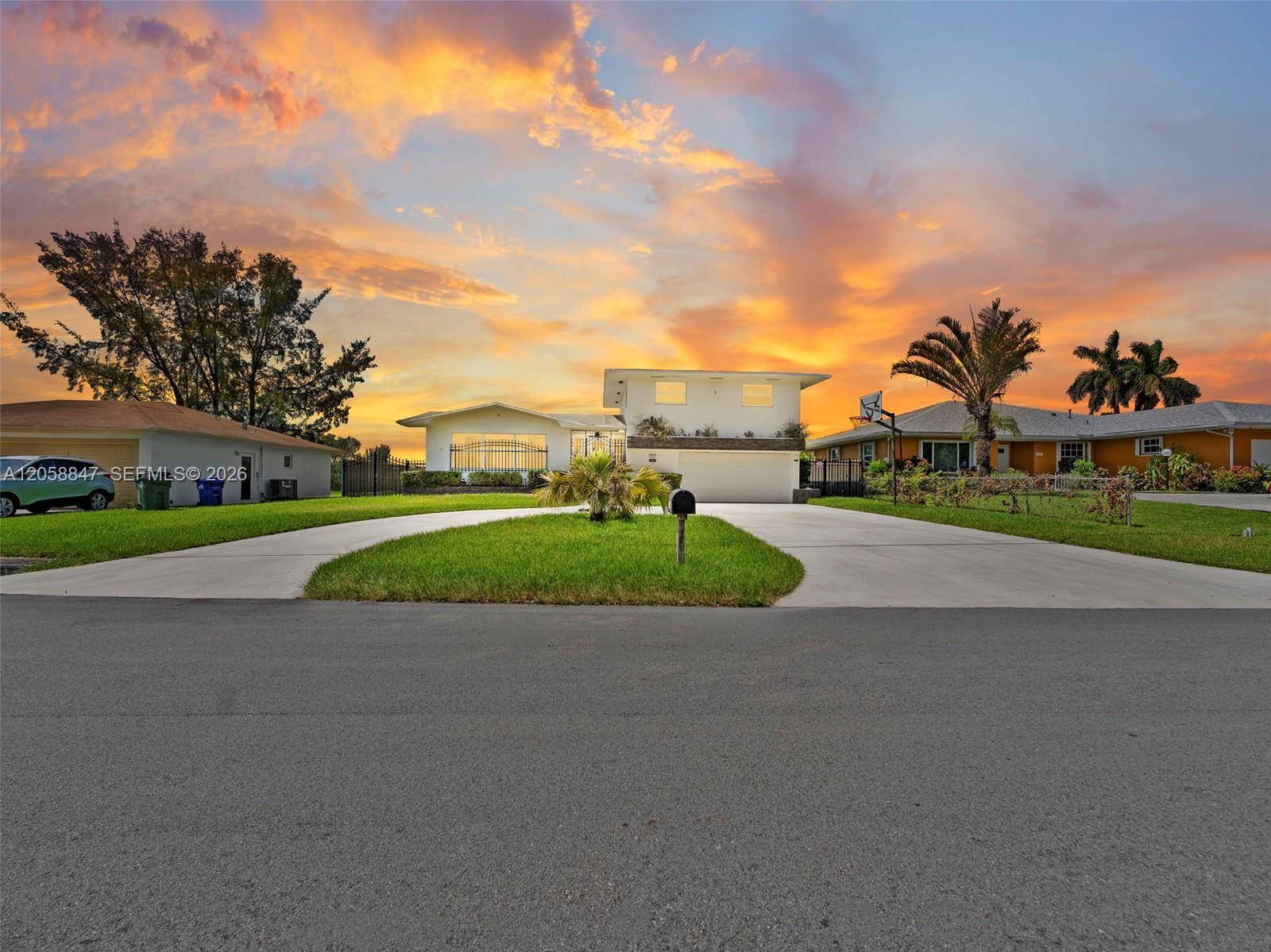 2045 NW 115th StMiami - picture