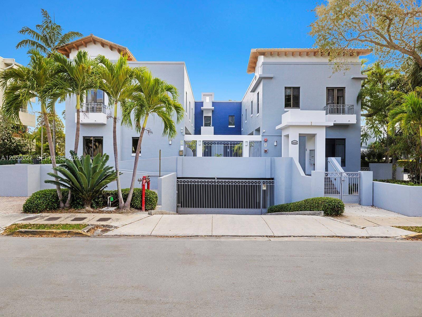 5864 SW 74th TerSouth Miami - PALMS OF SUNSET CONDO condo unit G - picture