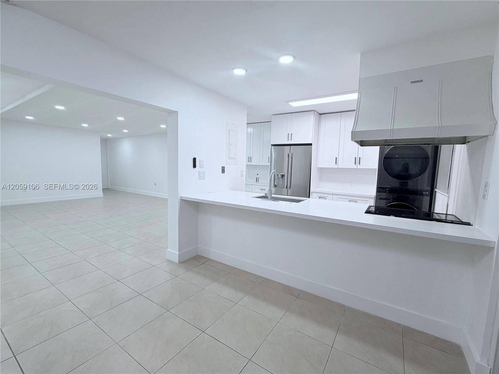 7011 Crown Gate Ct.Miami Lakes - picture