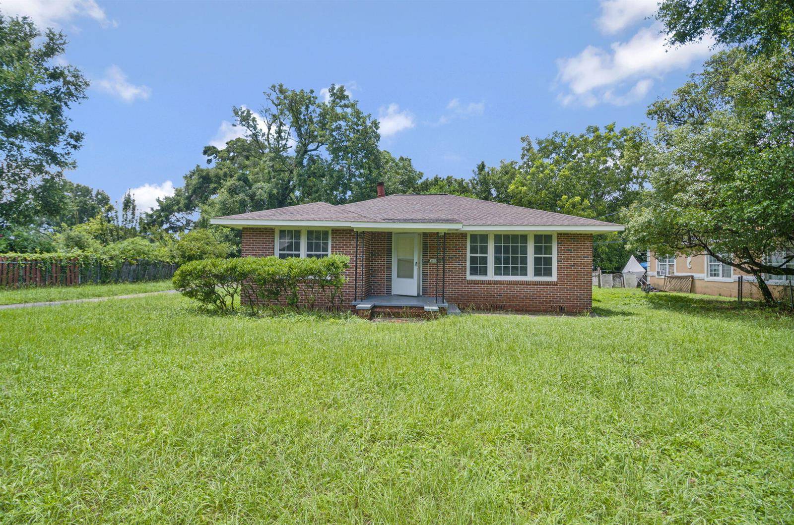 3031 W Jackson - picture