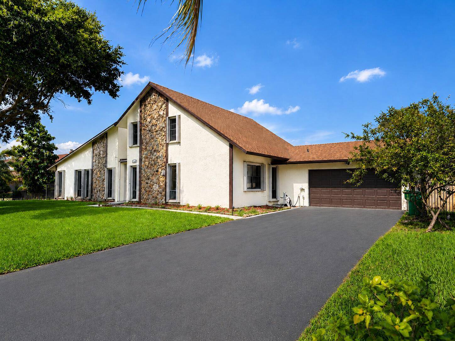 1640 SW 120THDavie - picture