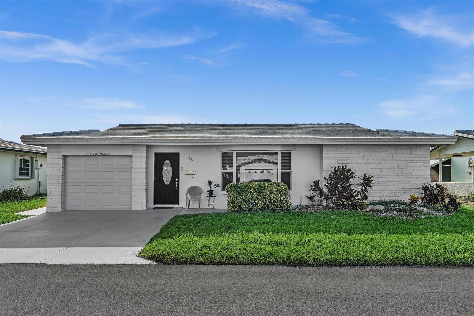 7500 NW 73rdTamarac - picture