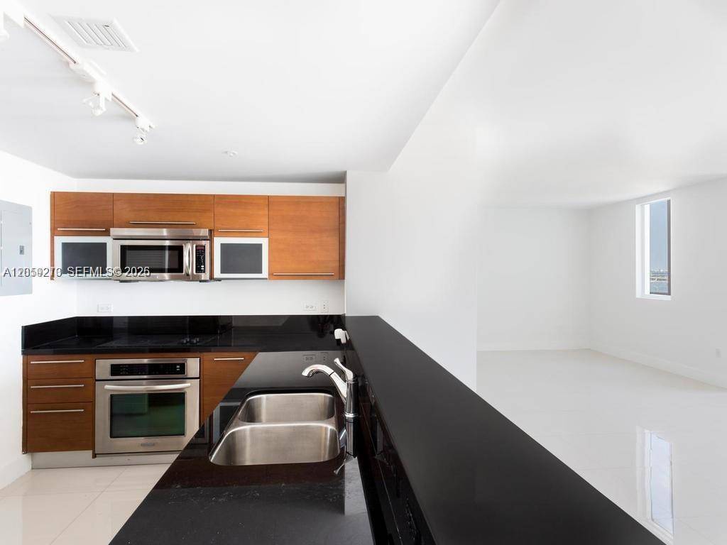 244 Biscayne BlvdMiami - VIZCAYNE NORTH CONDO condo unit 1002 - picture