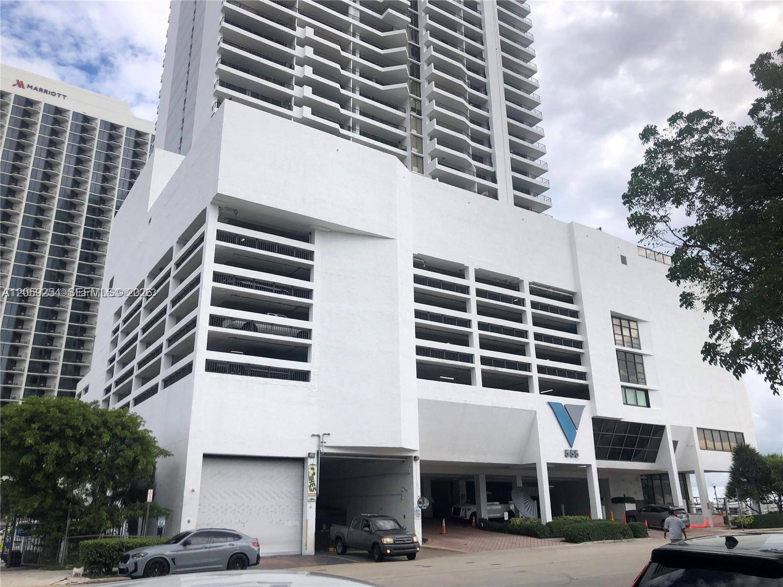 555 NE 15th StMiami - VENETIA CONDO condo unit 20E - picture