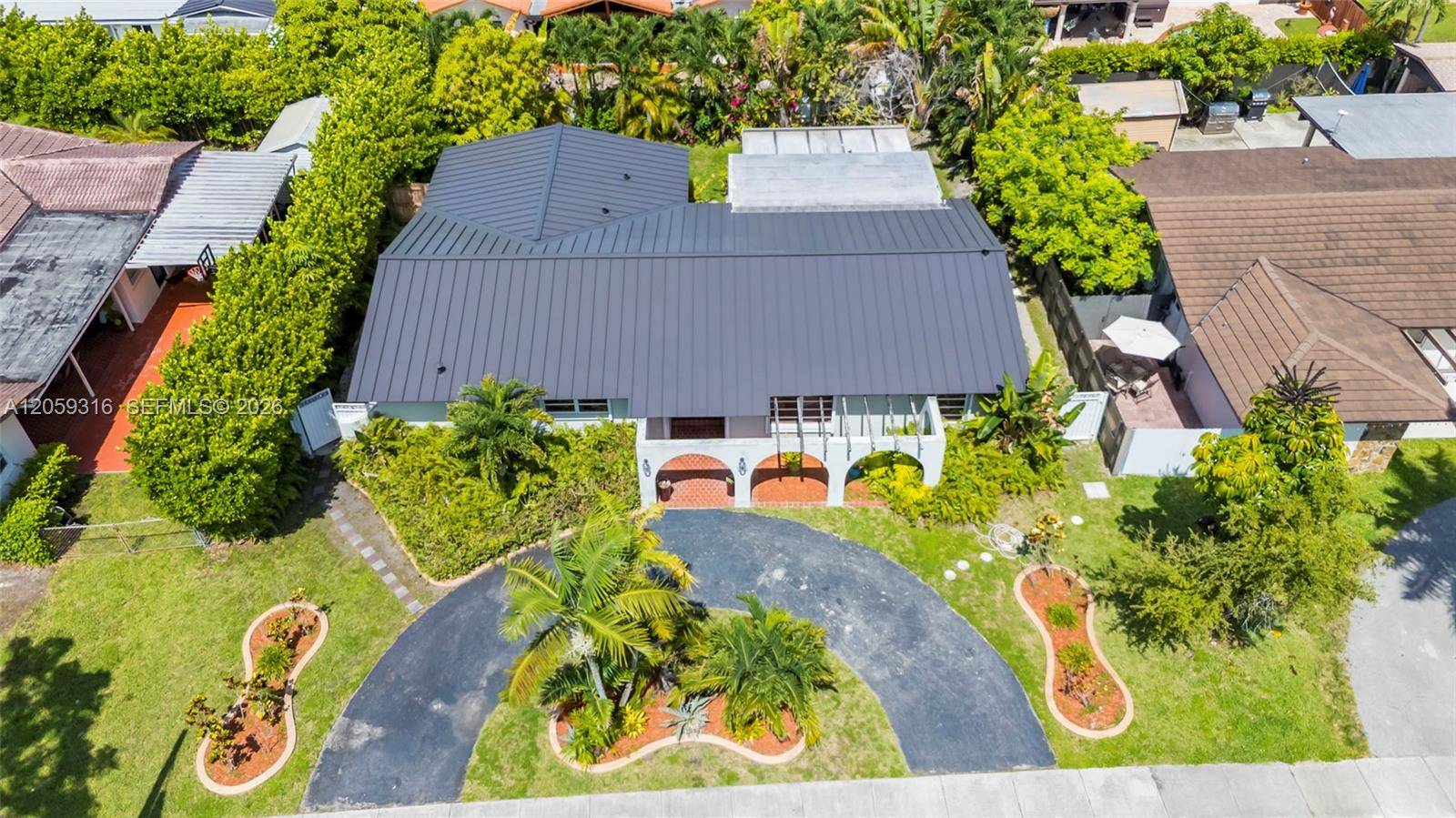 232 SW 102nd AveSweetwater - picture