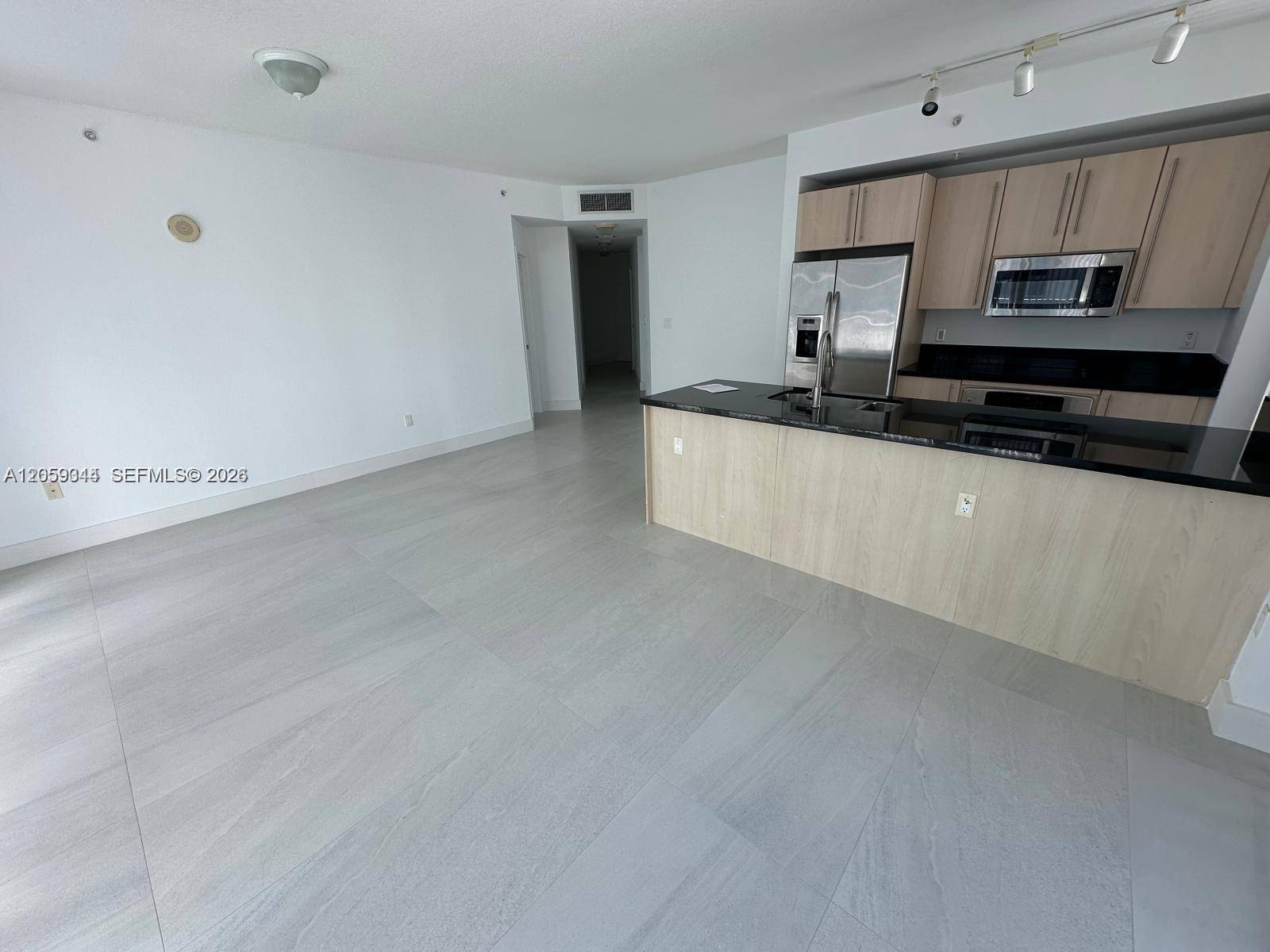 1111 SW 1st AveMiami - THE AXIS ON BRICKELL II C condo unit 1720-N - picture