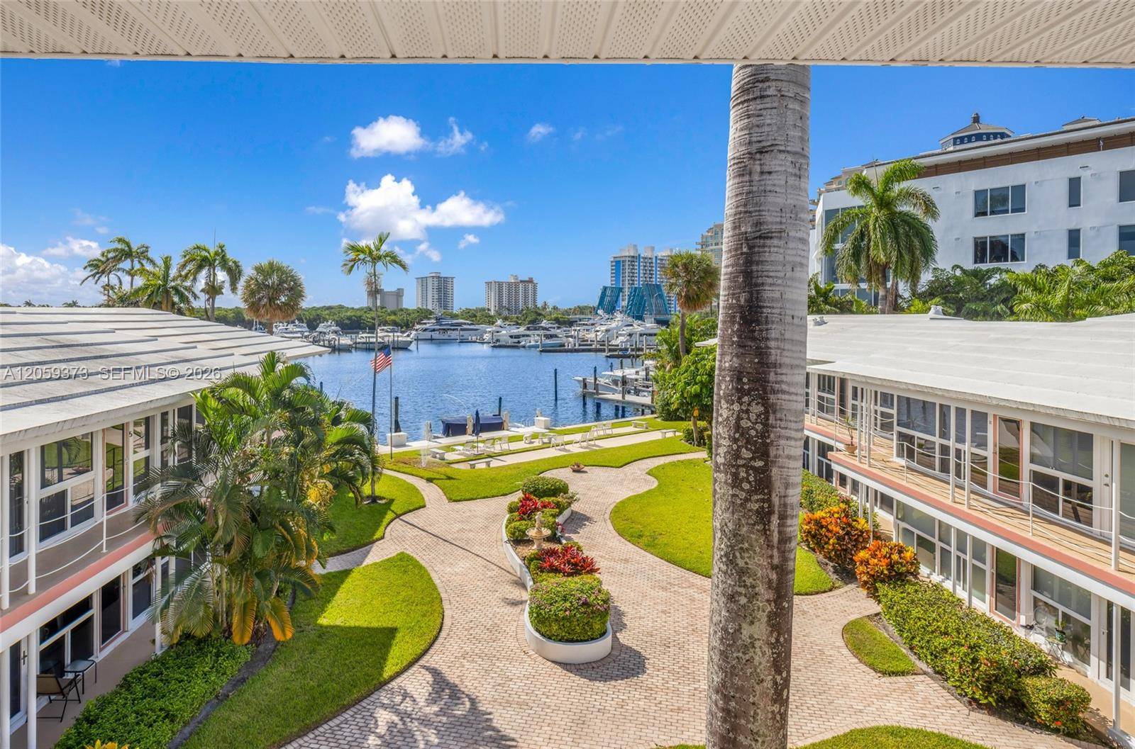 1124 Seminole DrFort Lauderdale - CORAL COVE ASSOC CO-OP condo unit 4F - picture