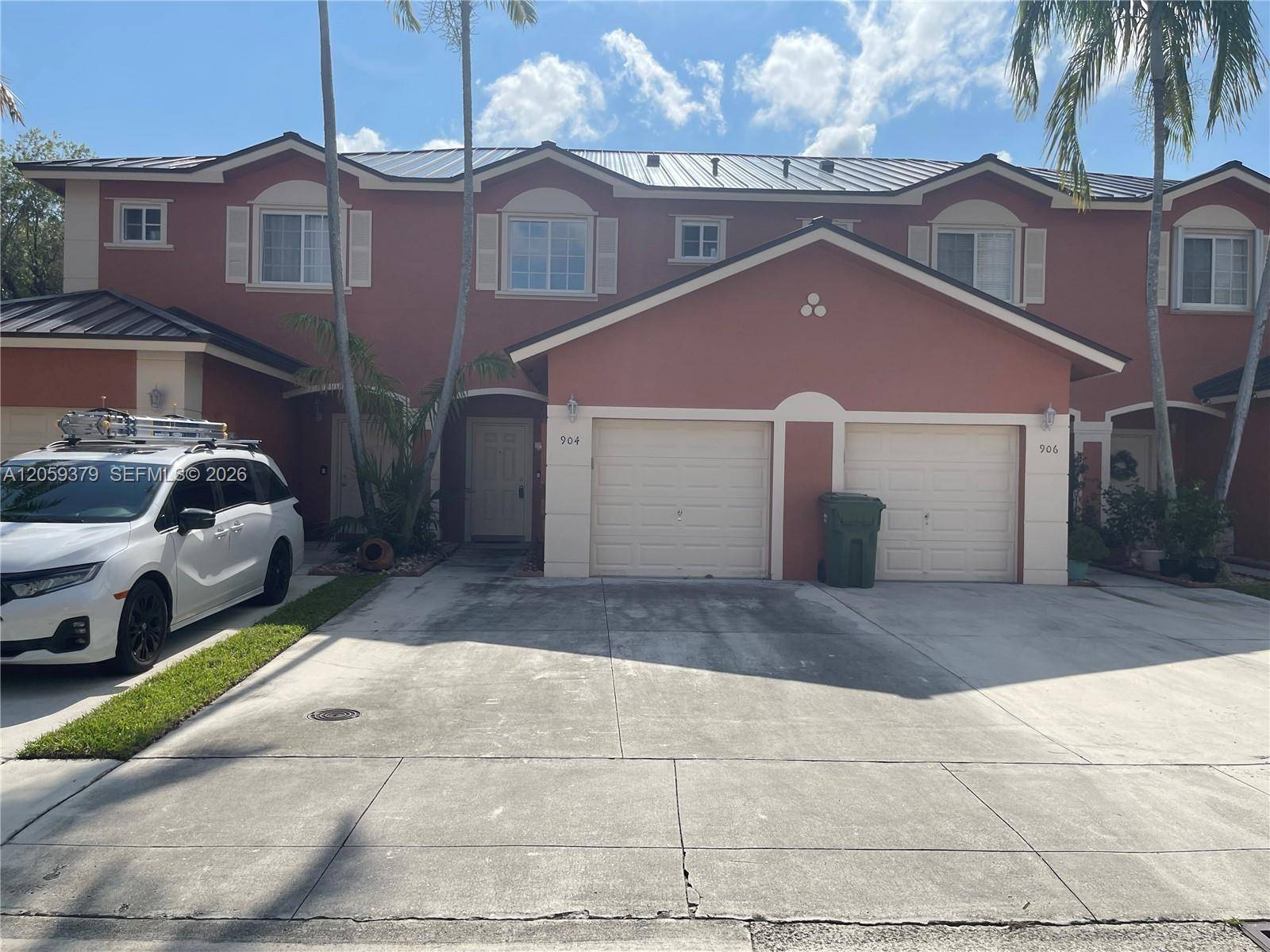 904 NW 100th AvePembroke Pines - picture