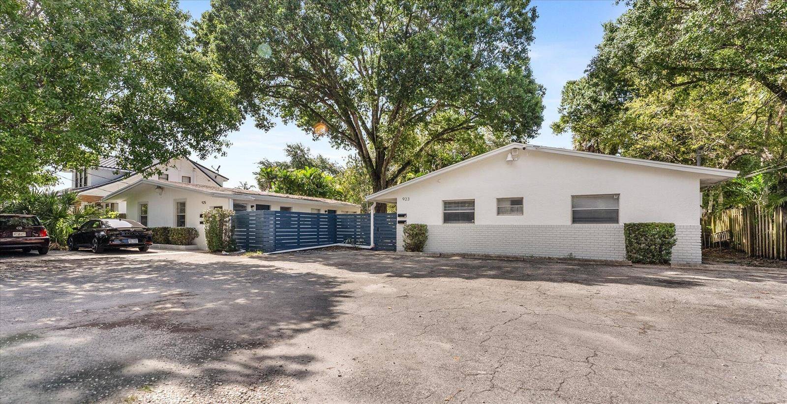 923 W Las OlasFort Lauderdale - WAVERLY PLACE condo unit 1-2 - picture