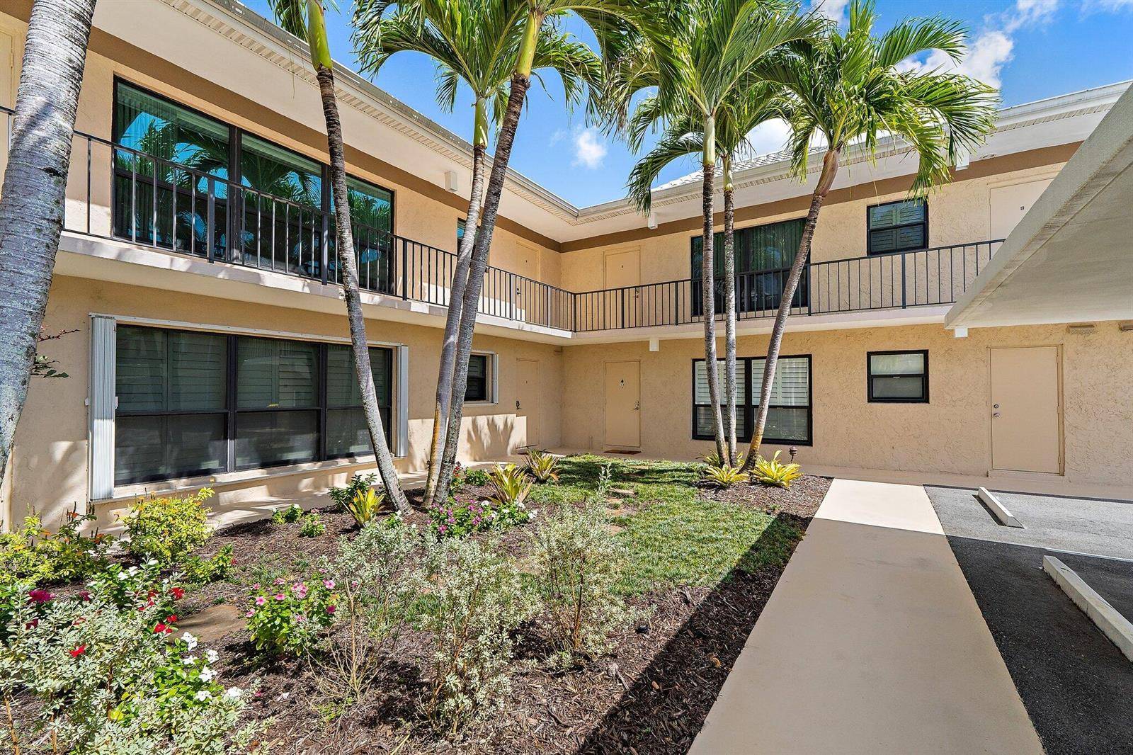 1 SE TURTLE CREEKJupiter - TURTLE CREEK APARTMENT BUI,Turtle Creek condo unit A - picture