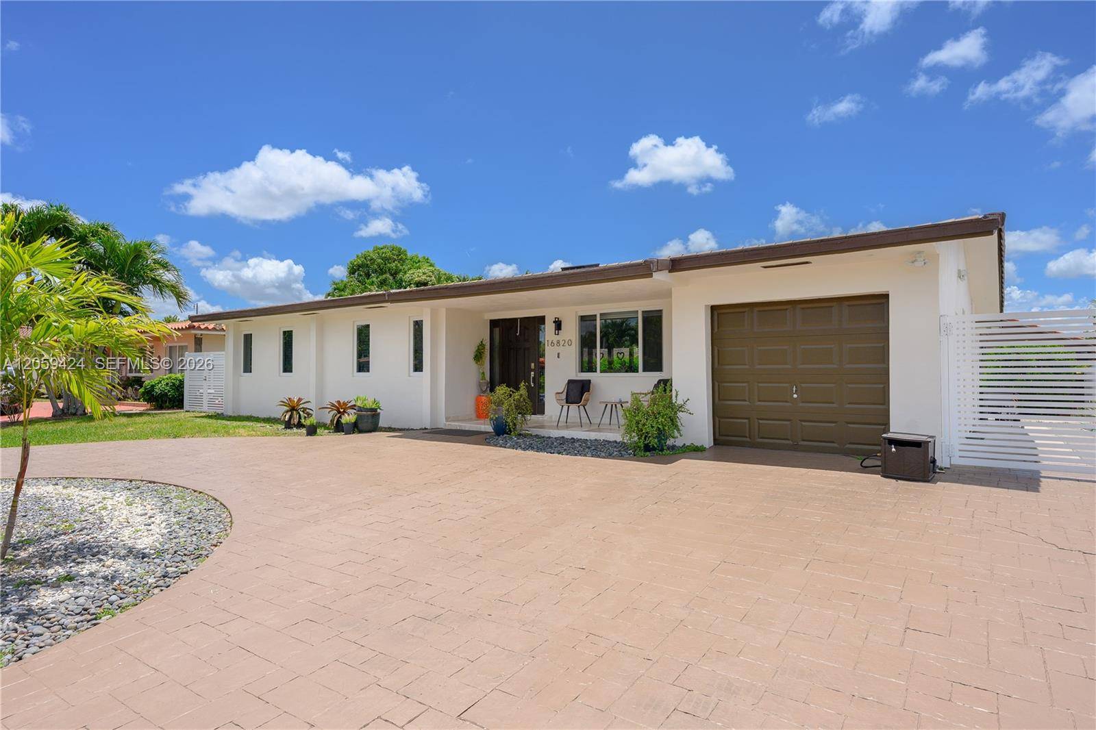 16820 NW 74th AveHialeah - picture