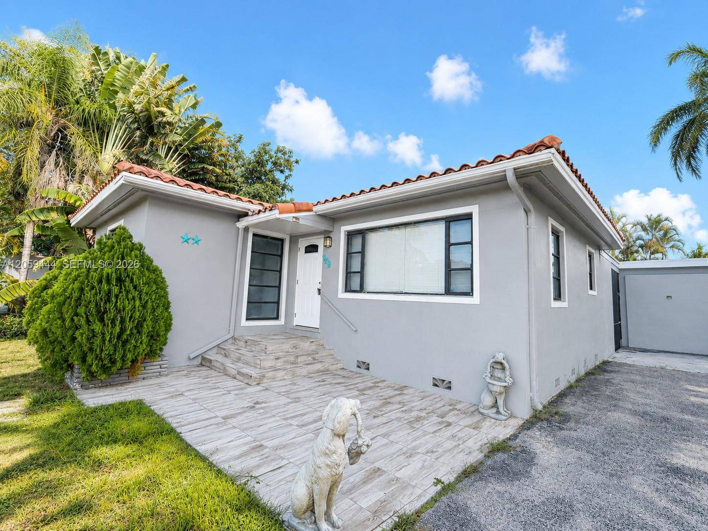 529 NW 8th StDania Beach - picture