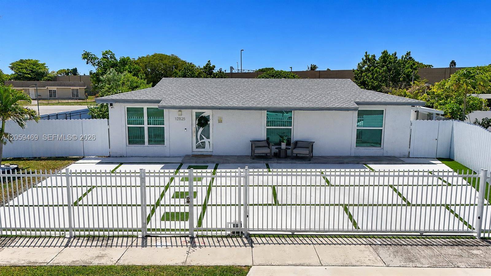 12825 SW 263rd TerNaranja - picture
