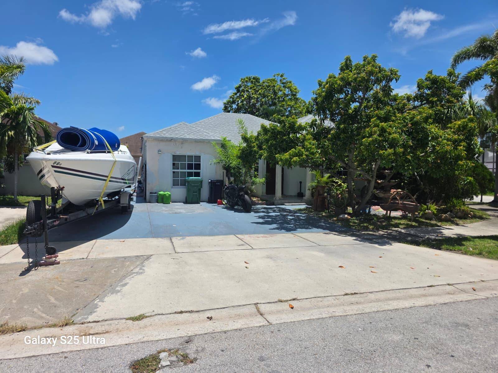 15931 SW 143RDMiami - picture