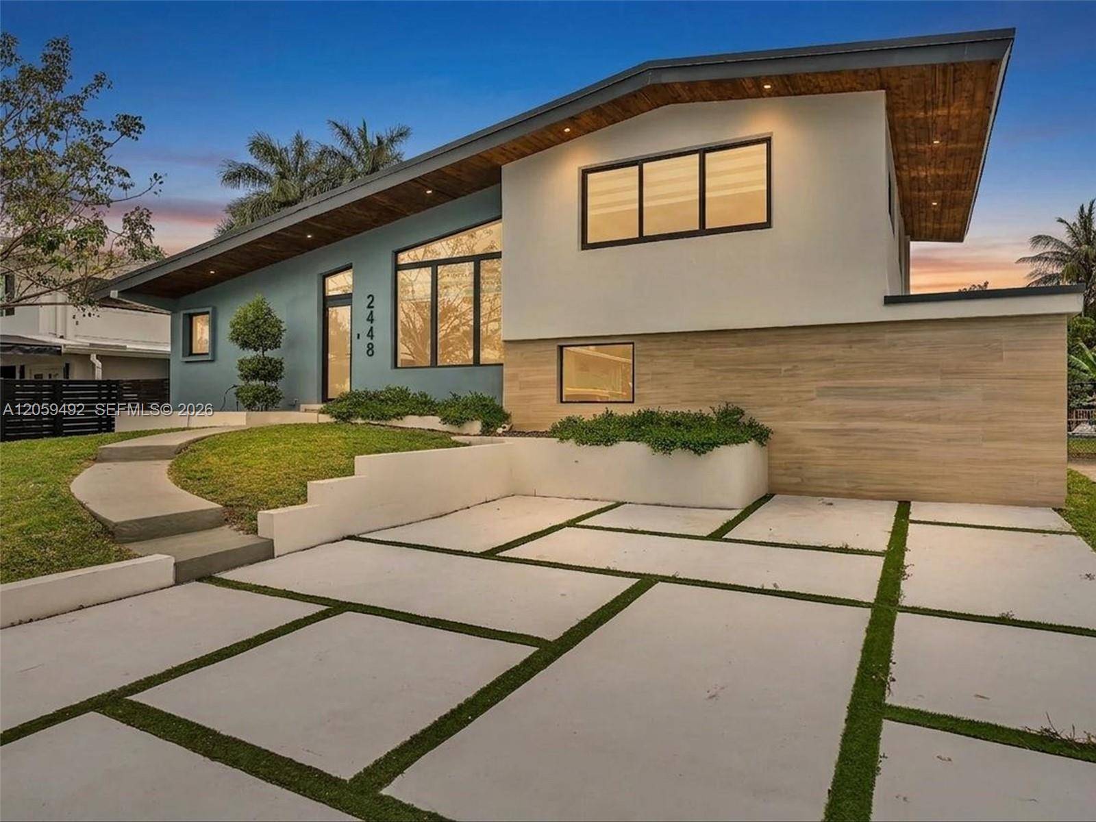 2448 Okeechobee LnFort Lauderdale - picture