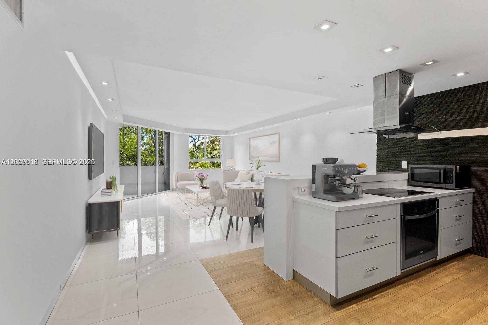 181 Crandon BlvdKey Biscayne - KEY COLONY NO 4 CONDO condo unit 207 - picture