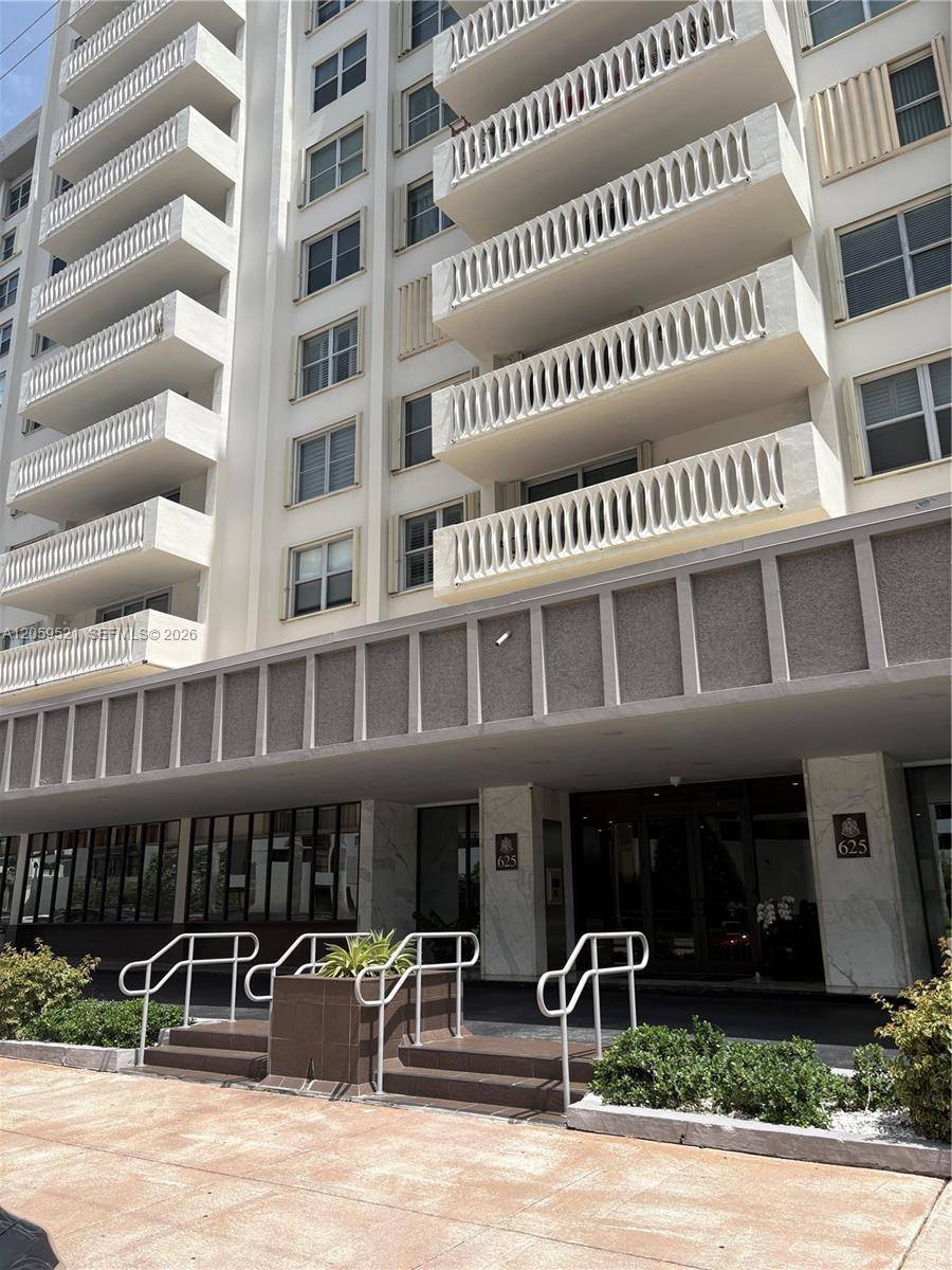 625 Biltmore WayCoral Gables - GABLES PLAZA CONDO condo unit 501 - picture