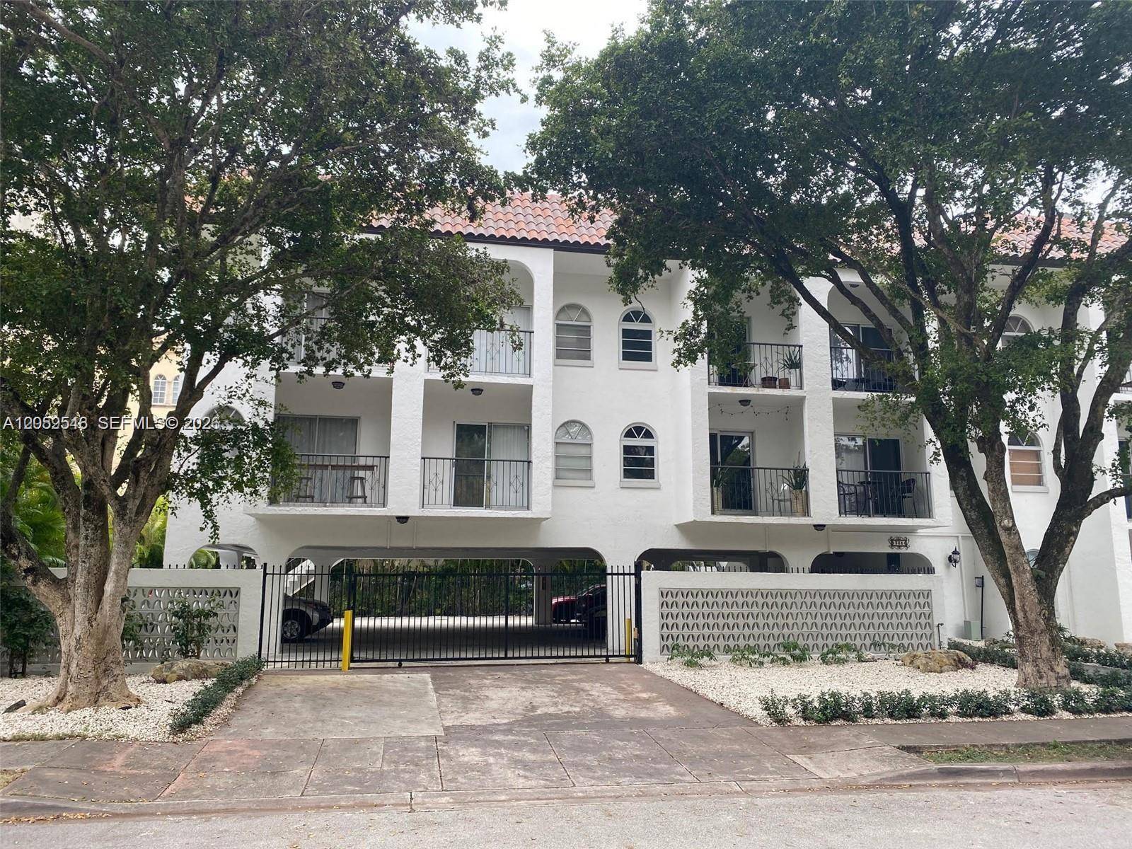 338 Majorca AveCoral Gables - THE MAJORCAS CONDO condo unit 207 - picture
