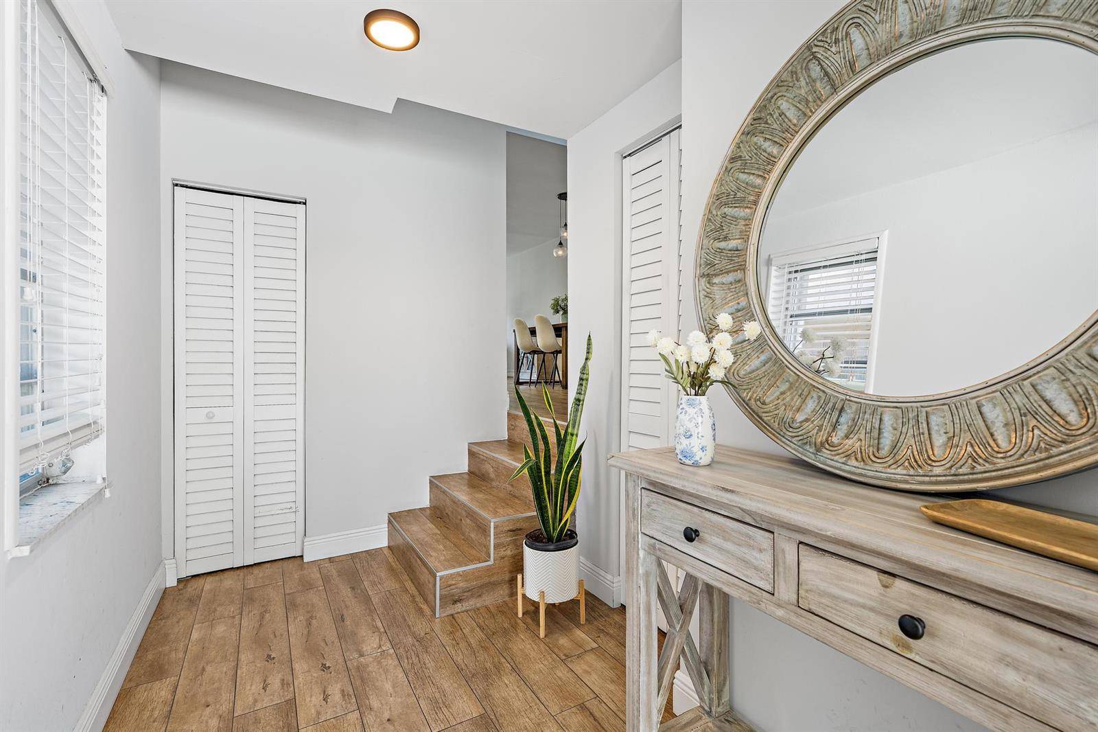 388 GolfviewNorth Palm Beach - ROYALE HARBOUR CONDO OR 20,ROYALE HARBOUR condo unit H - picture