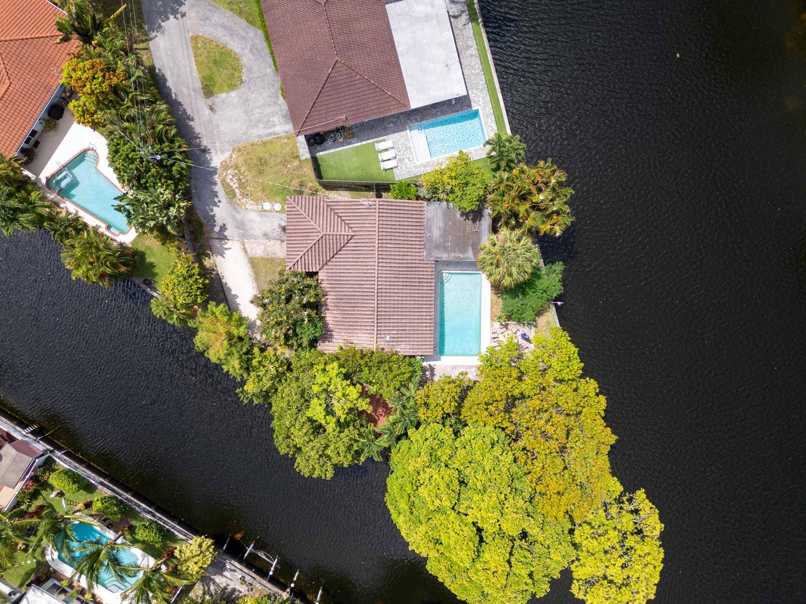 2060 NW 37thOakland Park - picture