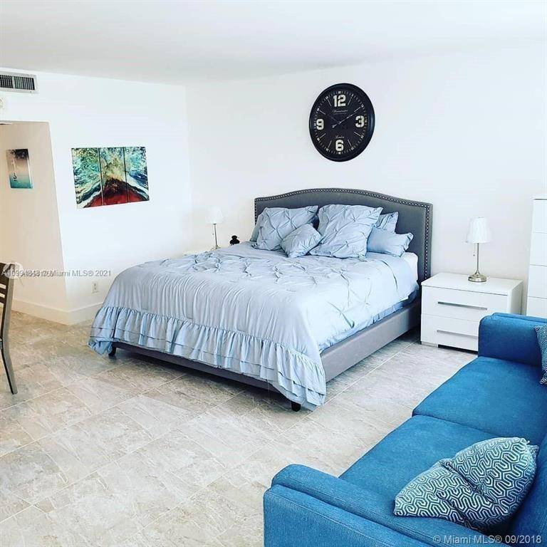 100 LINCOLNMiami Beach - THE DECOPLAGE CONDO condo unit 707 - picture