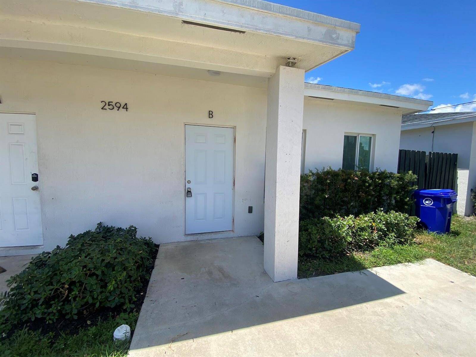 2594 NW 20THFort Lauderdale - NORTH WEST LAUDERDALE condo unit B - picture
