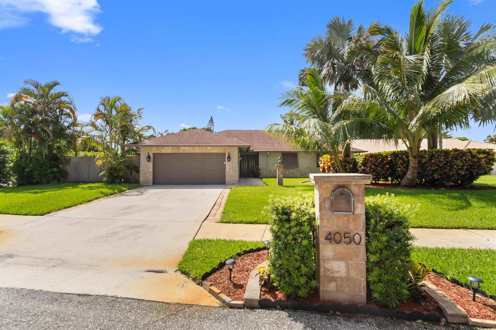 4050 NW 7thDelray Beach - picture