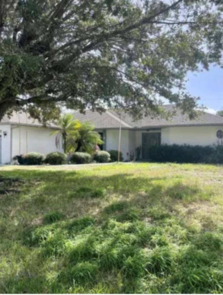 242 SE DuvalPort St. Lucie - picture