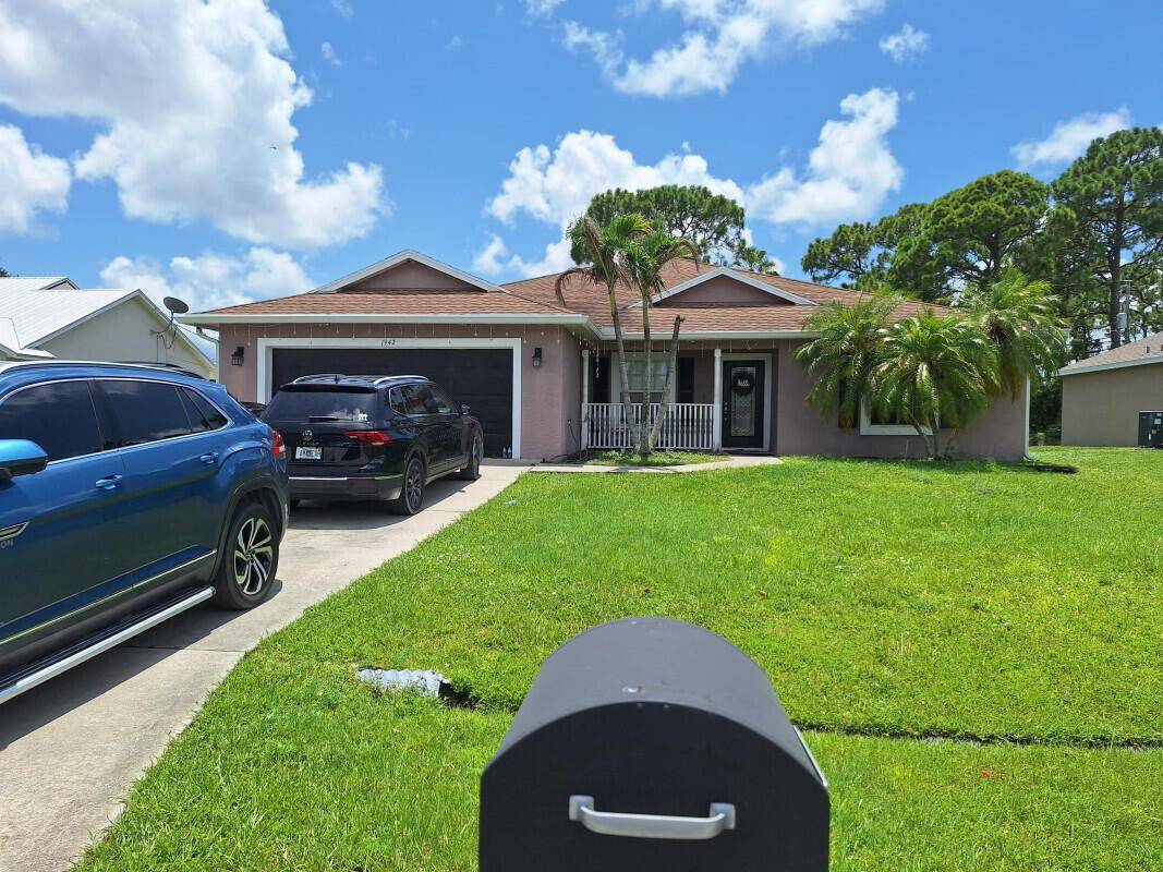 1942 SW DelmonicoPort St. Lucie - picture