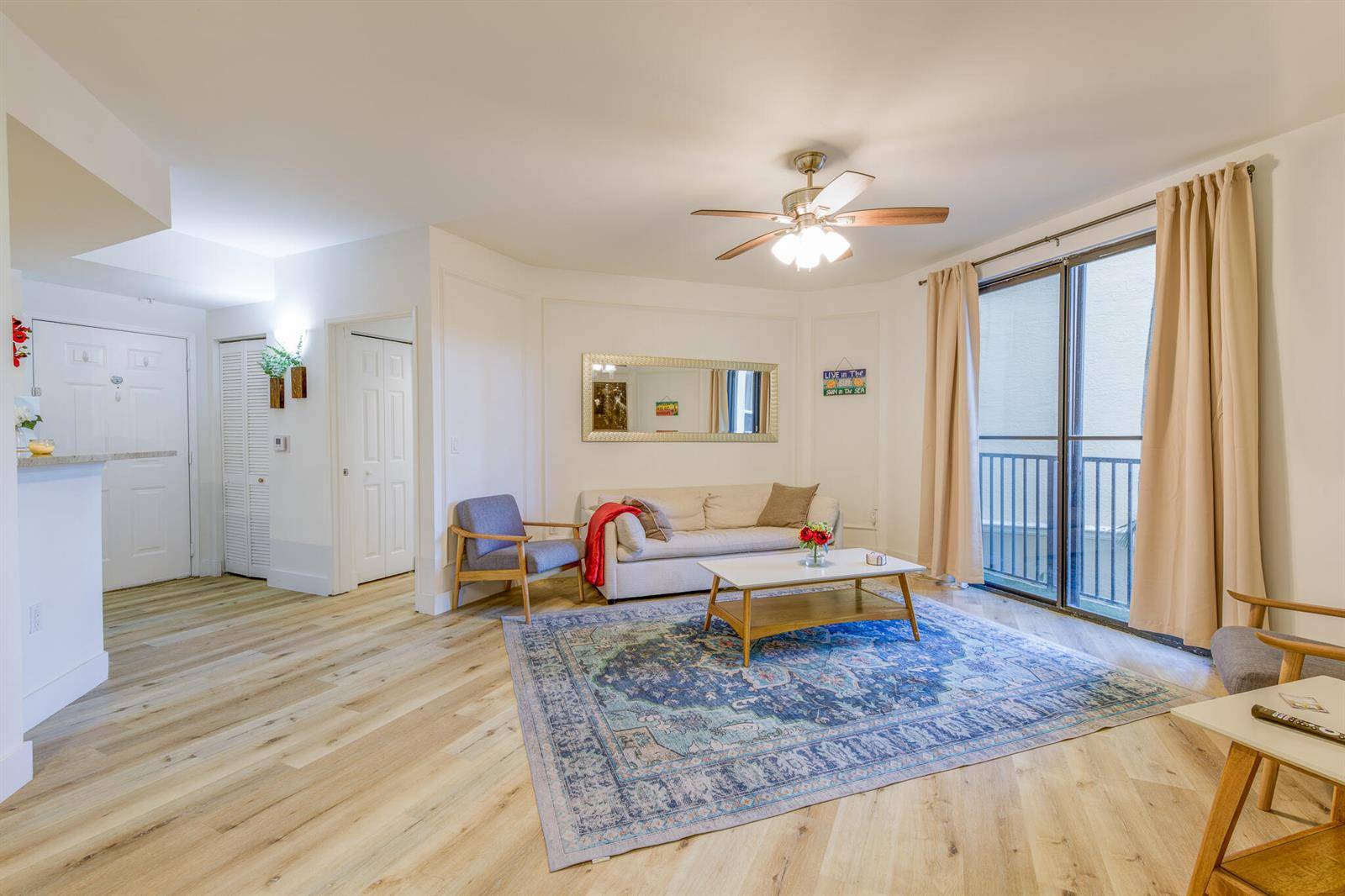 780 S SapodillaWest Palm Beach - COURTYARDS IN CITYPLACE CO condo unit 206 - picture