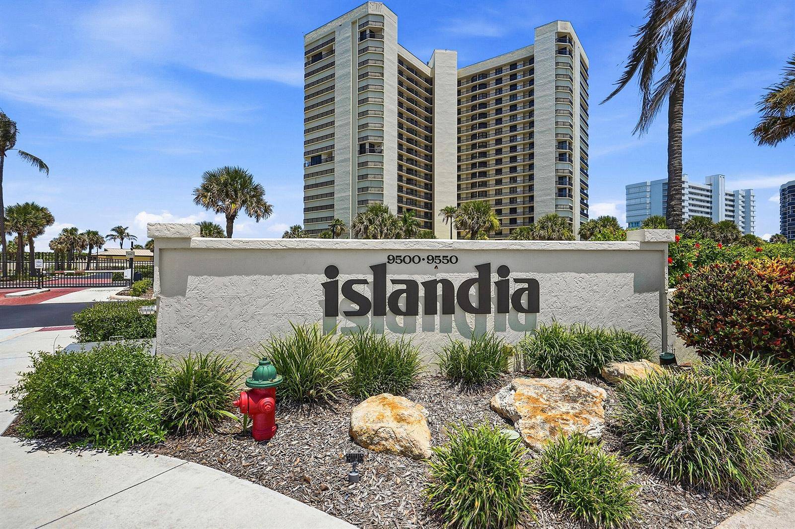 9550 S OceanJensen Beach - ISLANDIA I CONDOMINIUM condo unit 1702 - picture