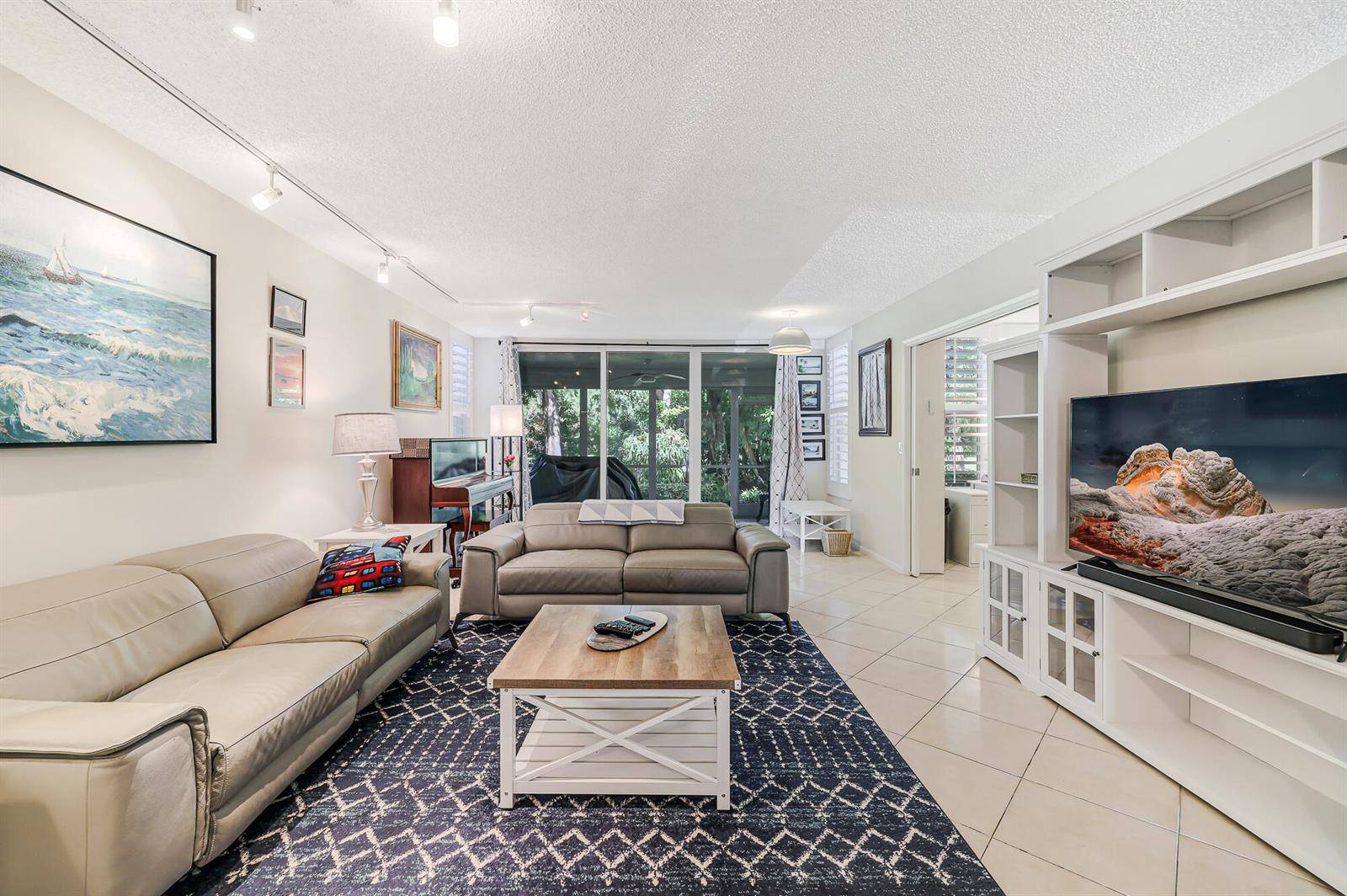 933 Cypress GrovePompano Beach - PALM-AIRE COUNTRY CLUB condo unit 103 - picture