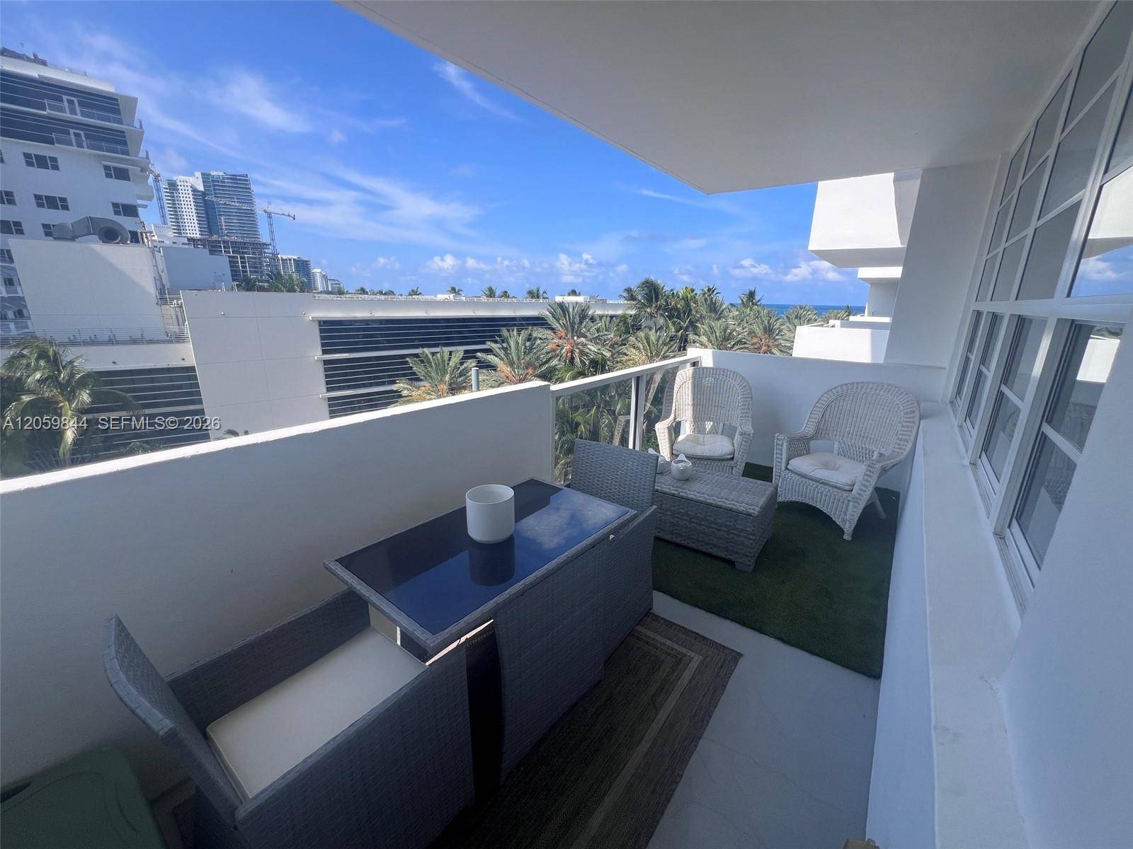 100 Lincoln RdMiami Beach - THE DECOPLAGE CONDO condo unit 537 - picture