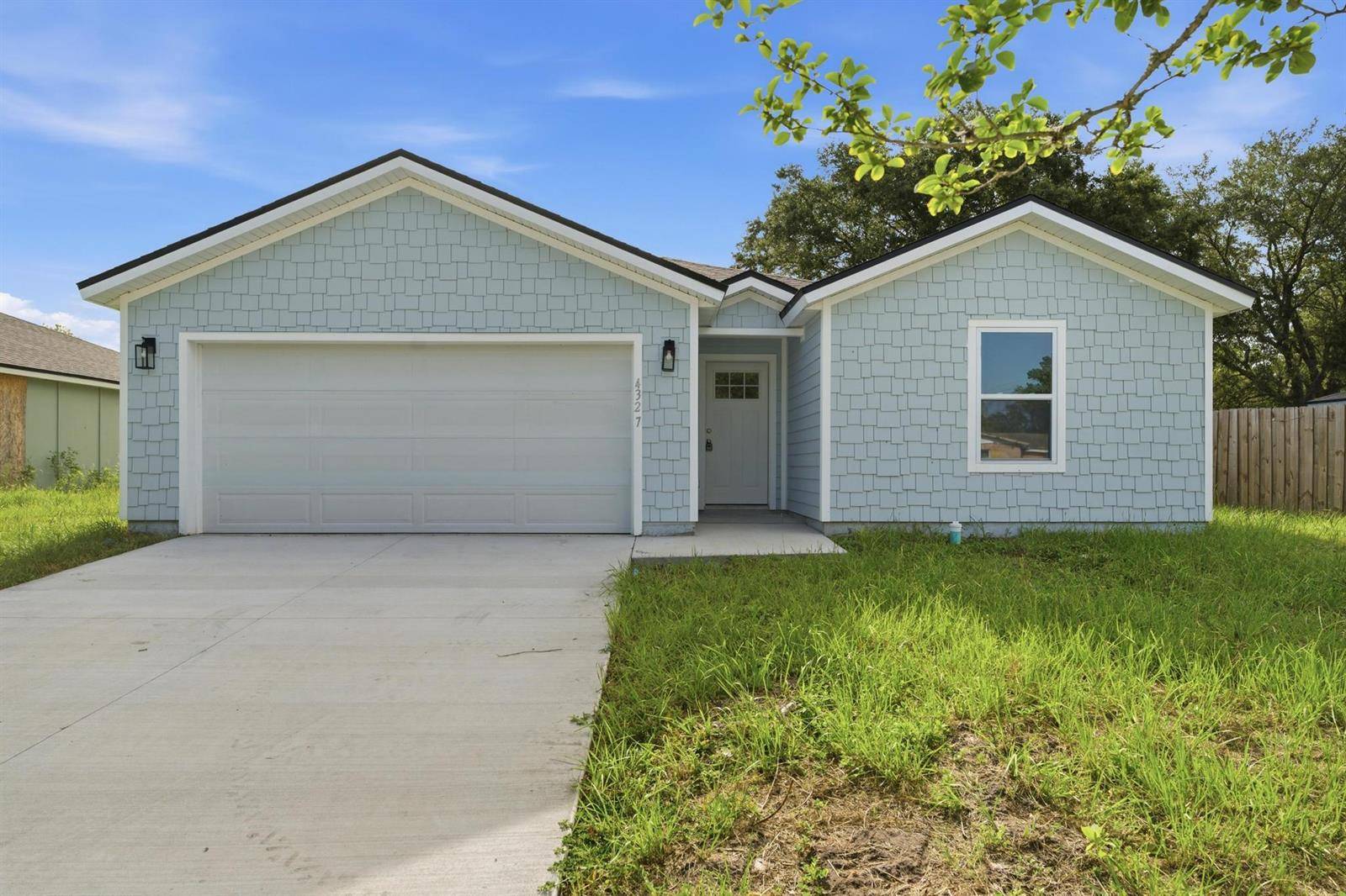 4327 BessieJacksonville - picture