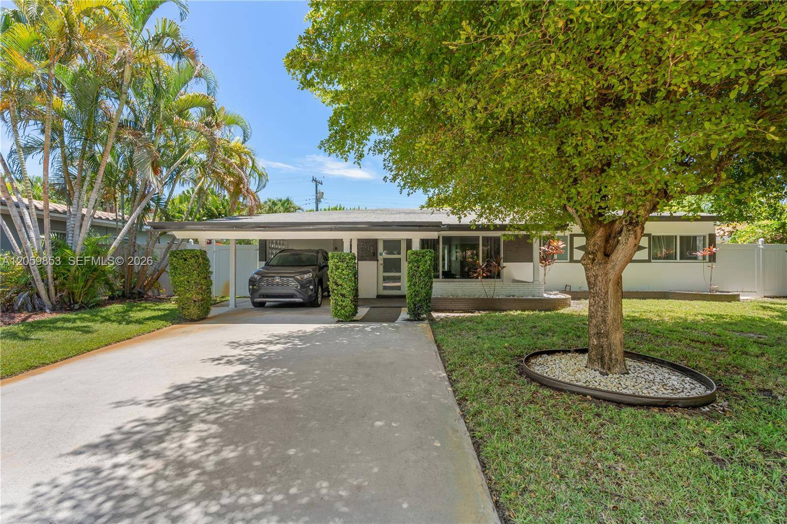 1912 NE 21st AveFort Lauderdale - picture