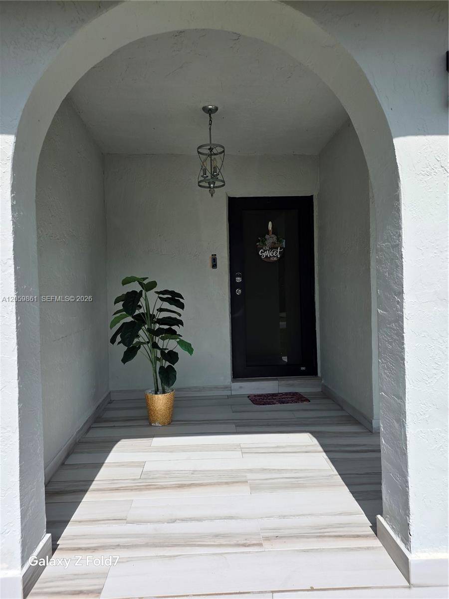 16884 SW 109th CtMiami - picture