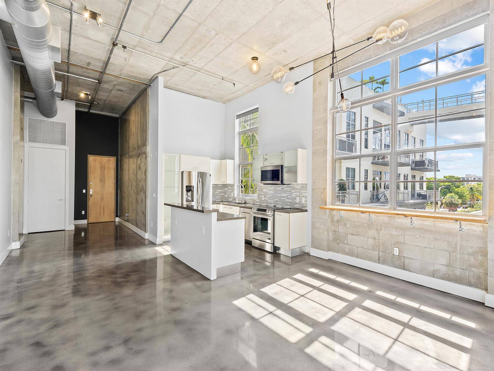 434 NW 1stFort Lauderdale - AVENUE LOFTS CONDO FIVE condo unit 305 - picture