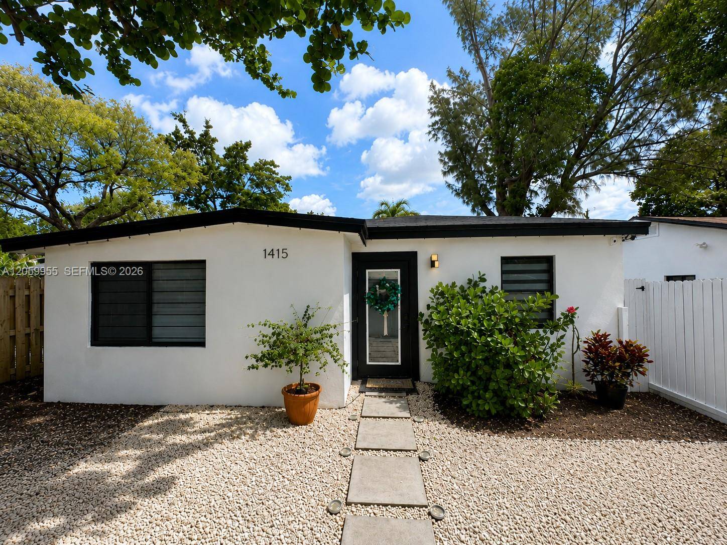 1415 SW 27th CtFort Lauderdale - picture