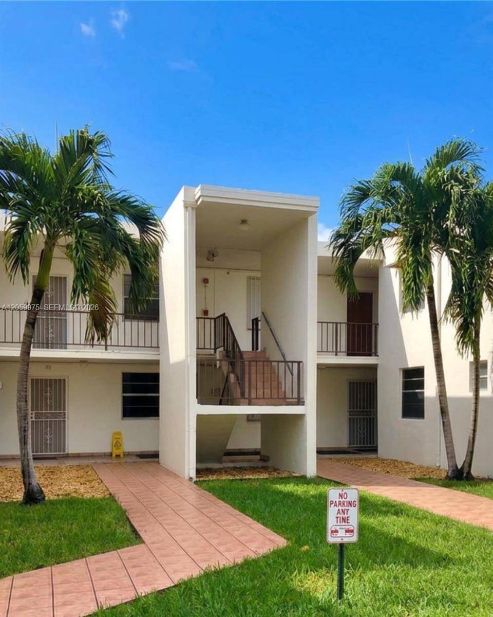 8990 SW 24th StMiami - WESTCHESTER LUXURY CONDO condo unit 19 - picture