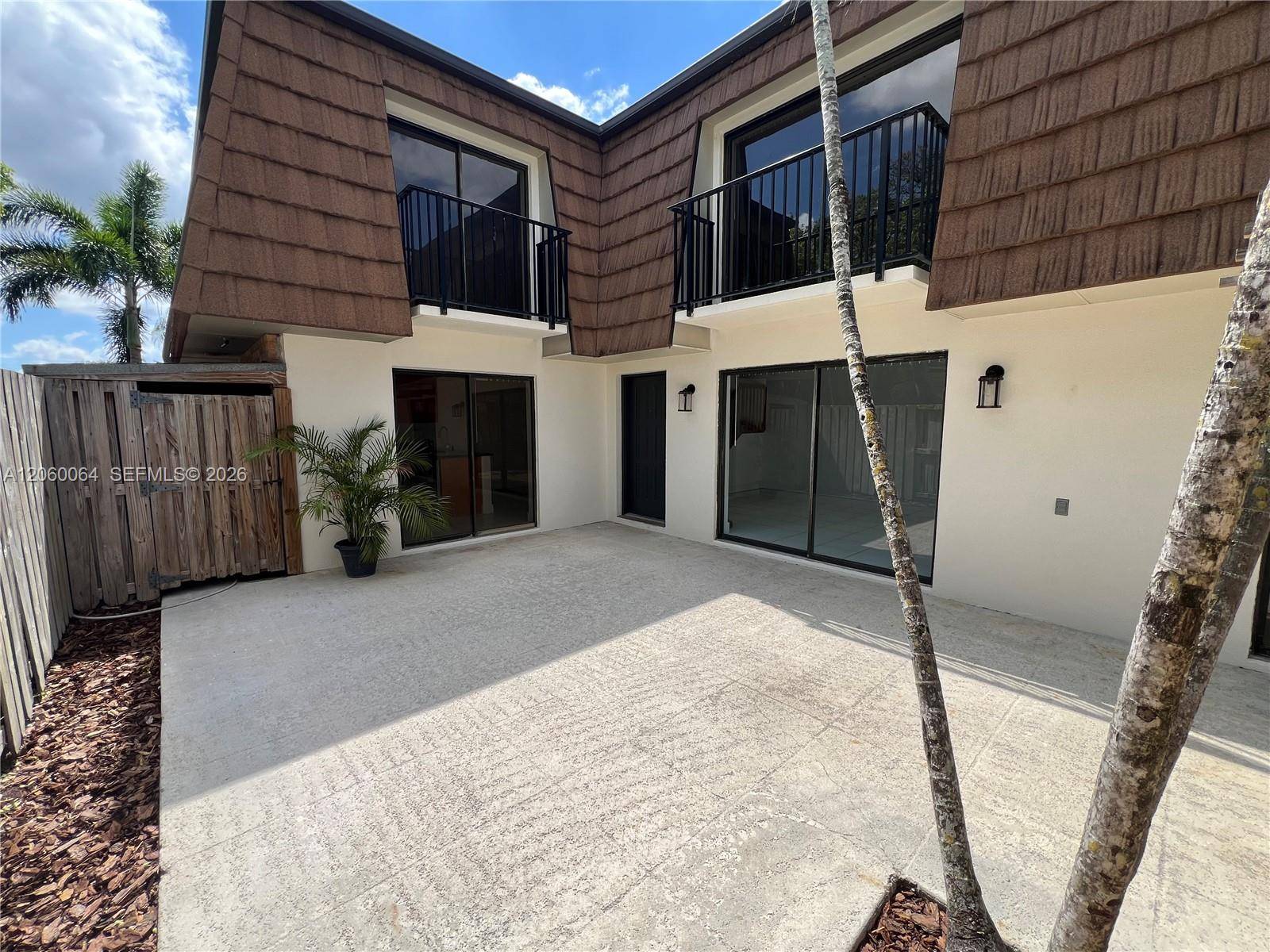 9105 SW 19th PlDavie - PINE ISLAND RIDGE SECTION condo unit A - picture